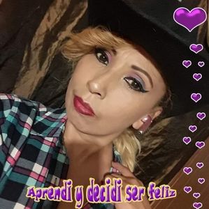 Meet your Posher, Luna